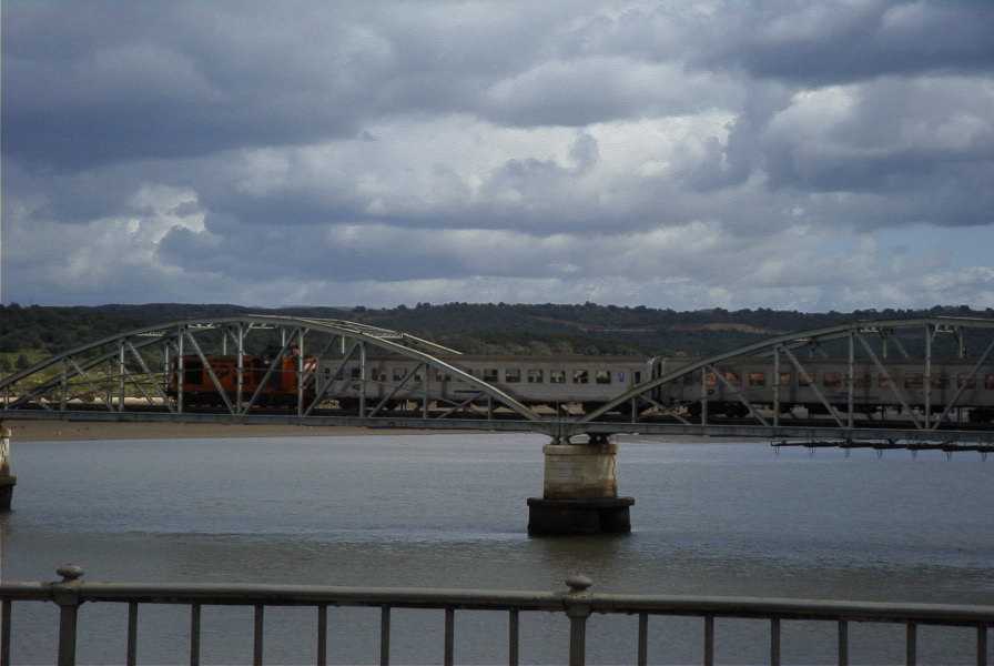 2003-04-19-007-Train
