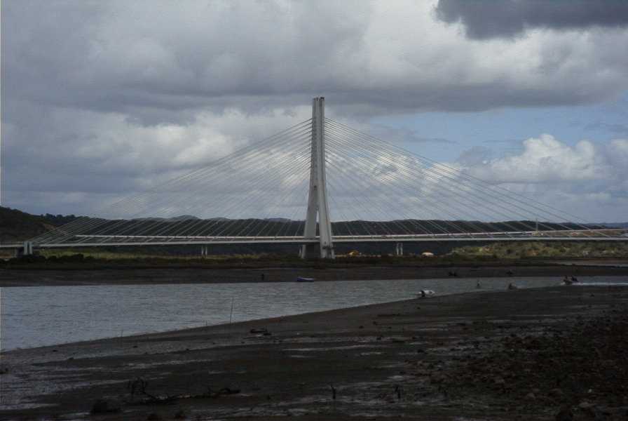 2003-04-19-010-Suspension-bridge