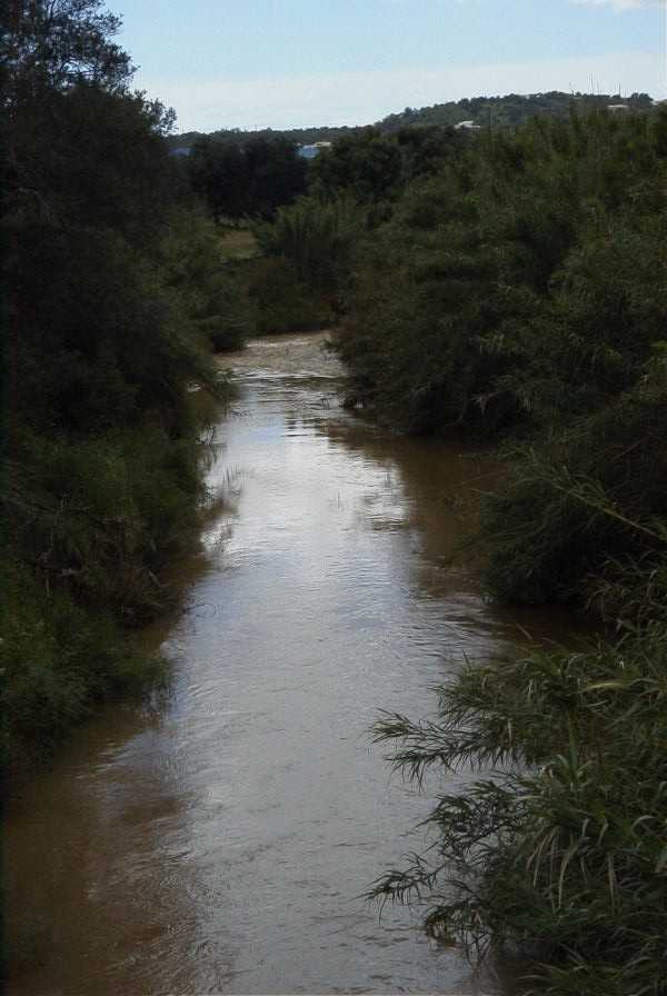 2003-04-23-035-River-in-spate