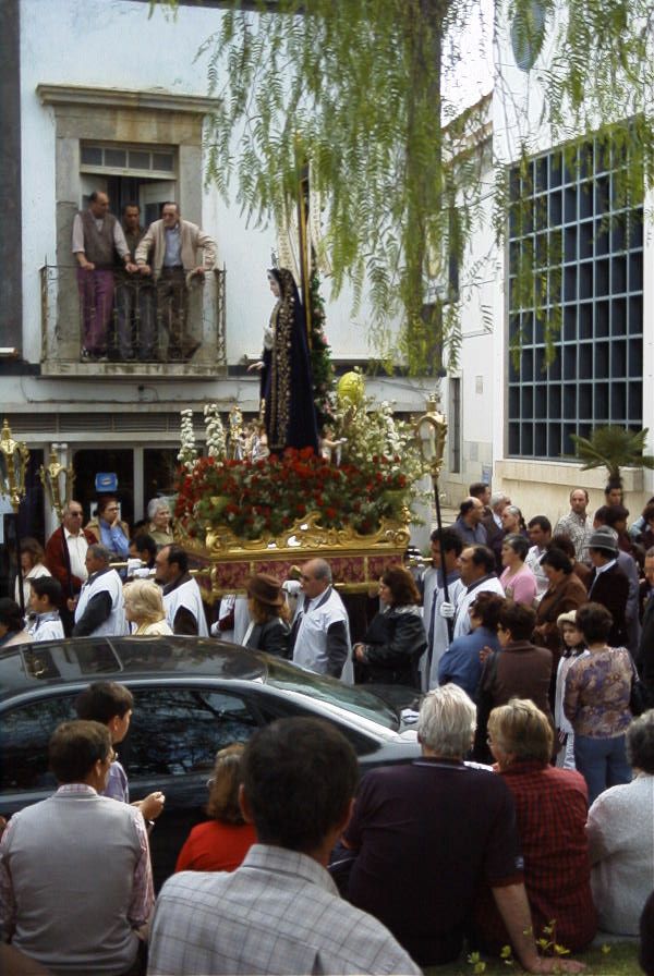 2004-04-04-020-Procession-in-Tavira