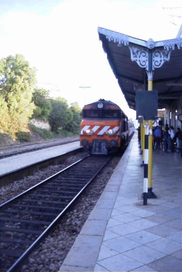 2004-04-05-001-Loule-Station
