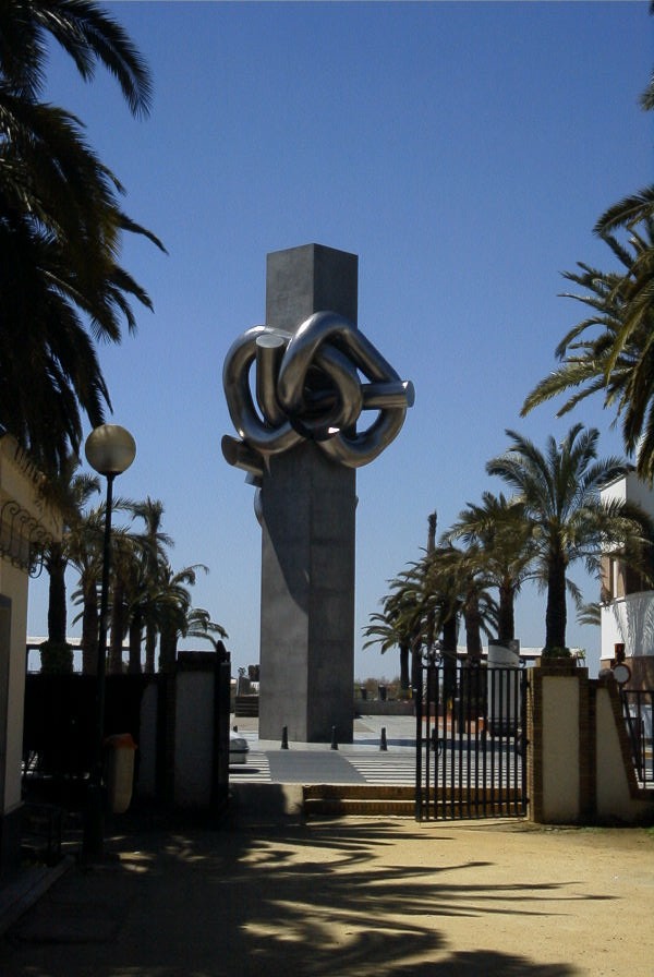 2004-04-13-001-Huelva-sculpture