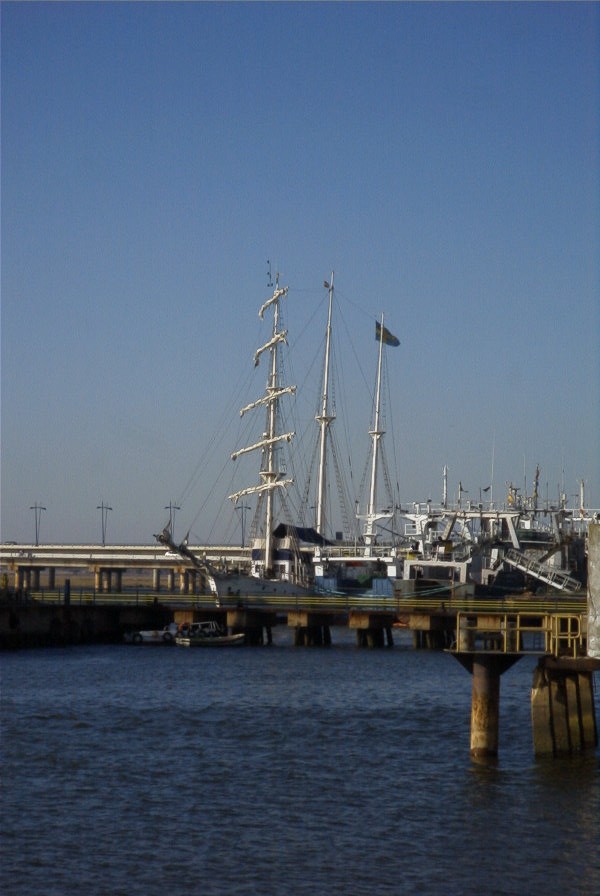 2005-02-13-059-Rio-Odiel-at-Huelva