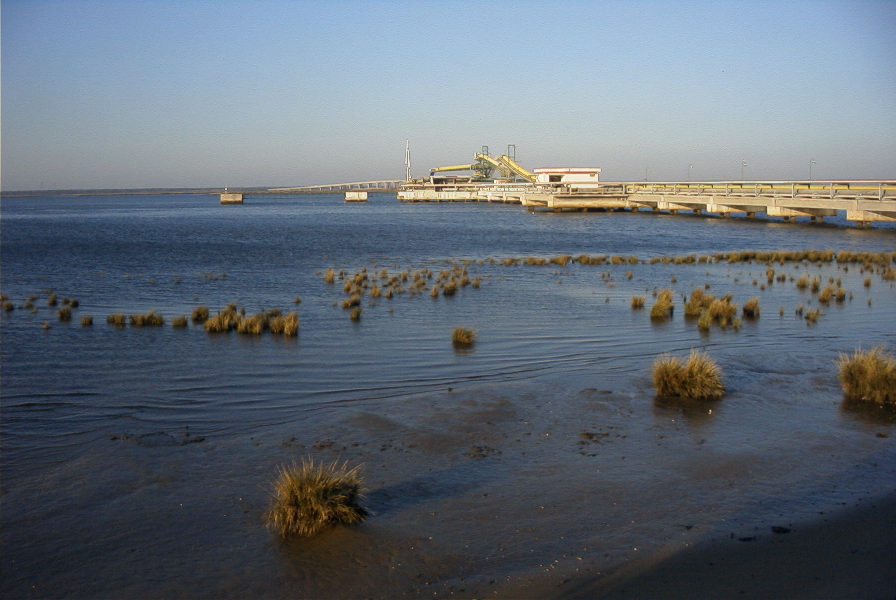 2005-02-14-003-Rio-Odiel-at-Huelva