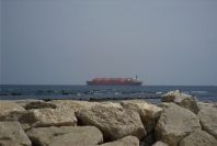 2005-04-01-005-gas-tanker