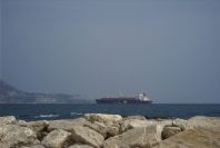 2005-04-01-006-gas-tanker