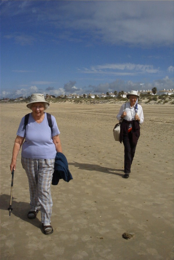 2005-04-02-015-Margaret-and-Anne-Bauers