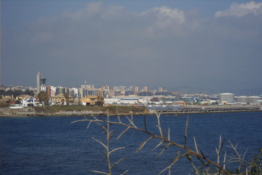 2006-02-14-048-Algeciras-port