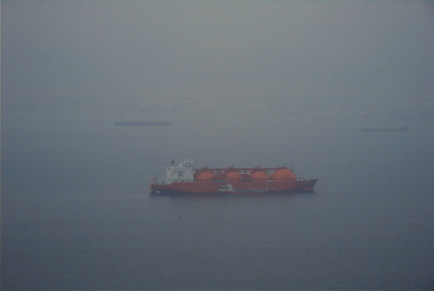 2006-02-15-005-Gas-Tanker