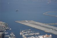 2006-02-15-027-Gibraltar-airport