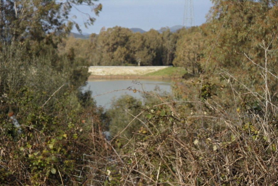 2006-02-17-005-Dam-and-lake