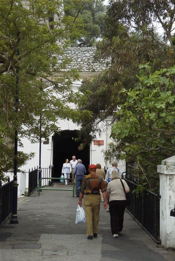 2006-04-04-038-Gibraltar