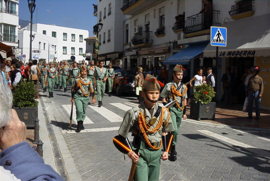 2006-04-08-013-Estepona-parade