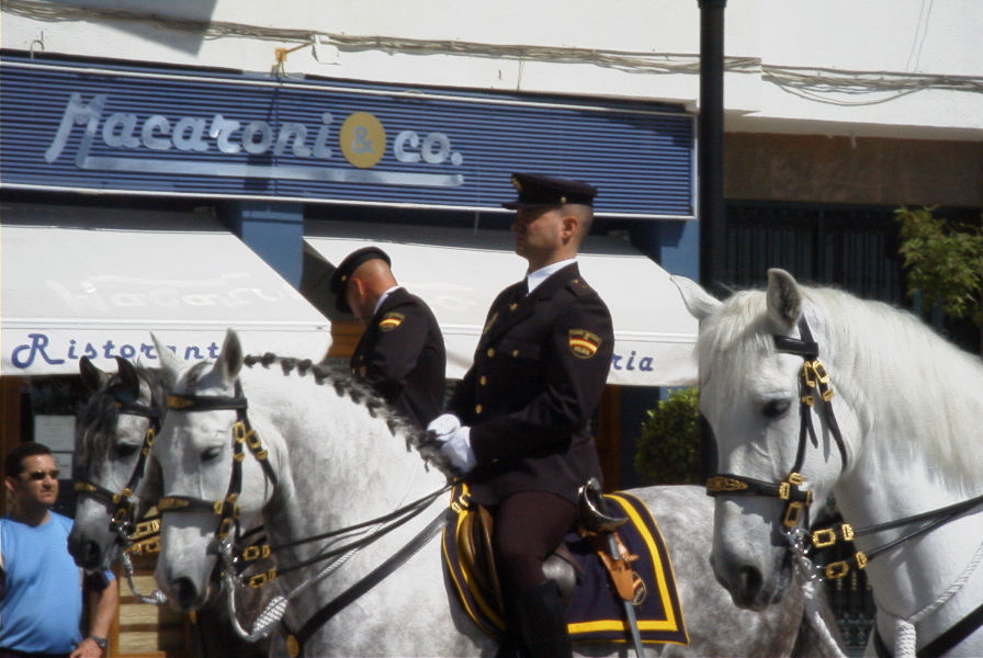 2006-04-08-019-Estepona-parade