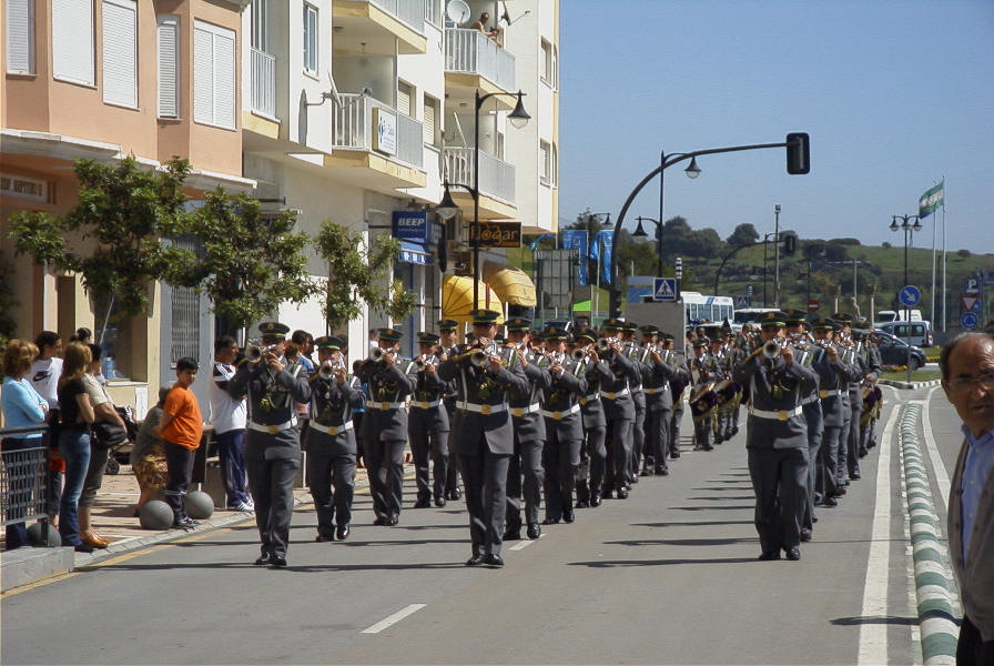 2006-04-08-024-Estepona-parade