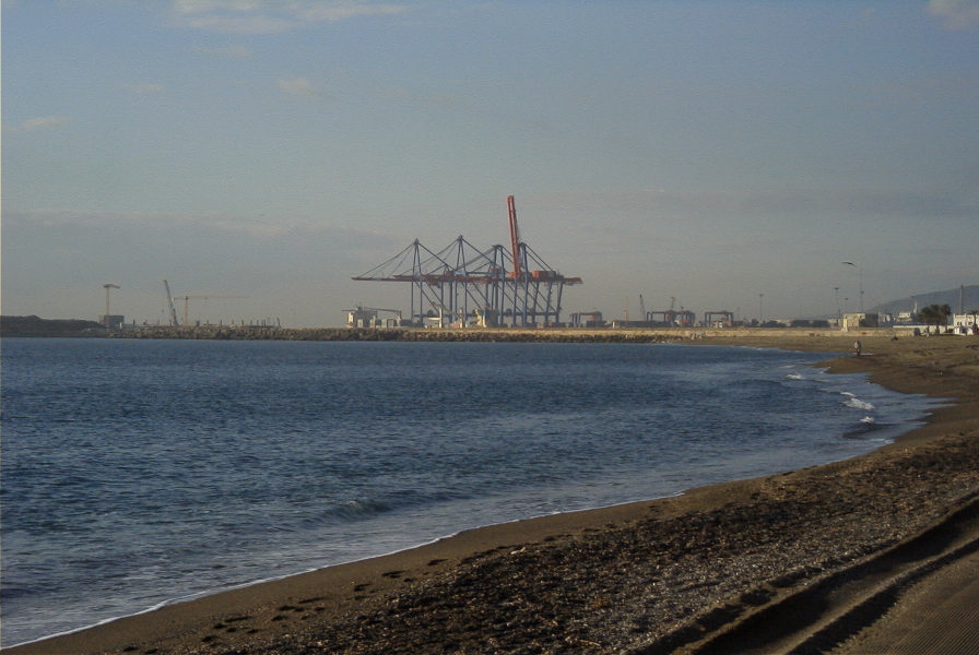 2006-12-21-005-Malaga-Docks