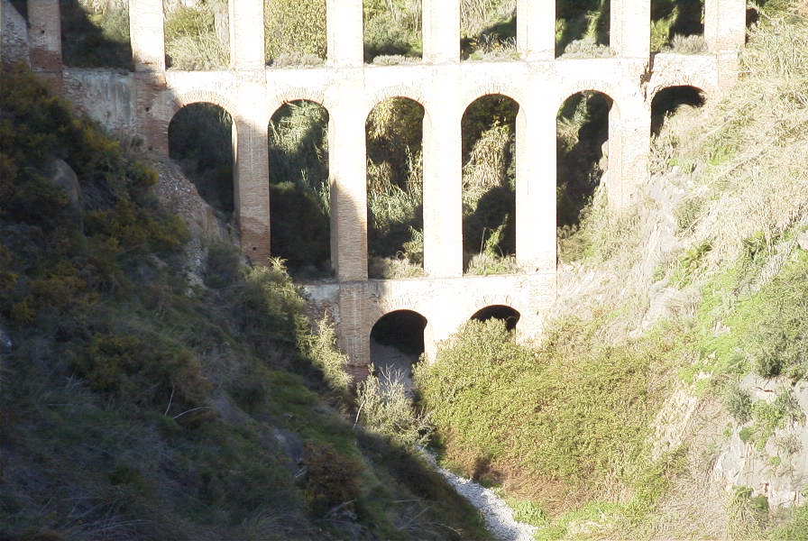 2006-12-27-027-Aquaduct