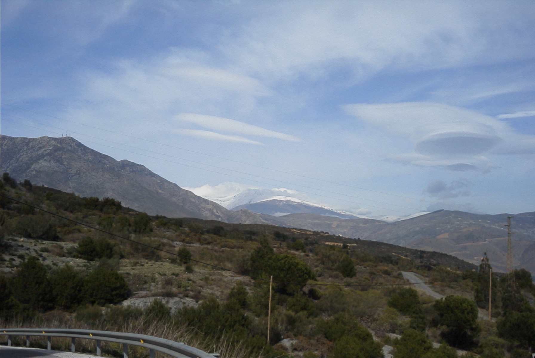 2007-02-11-035-Snow-and-Lenticular-clouds