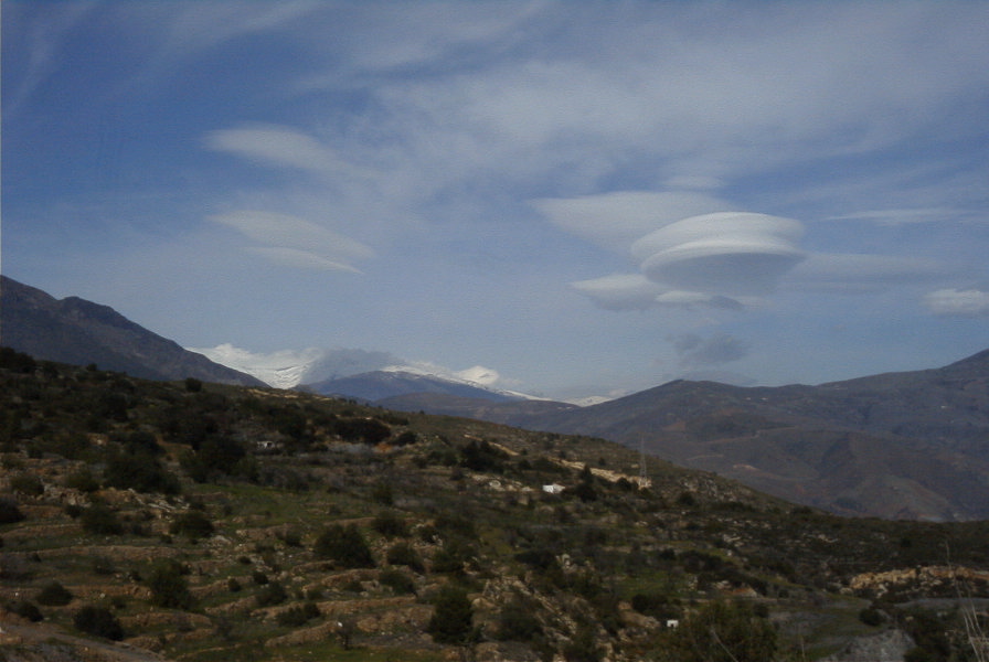 2007-02-11-036-Snow-and-Lenticular-clouds