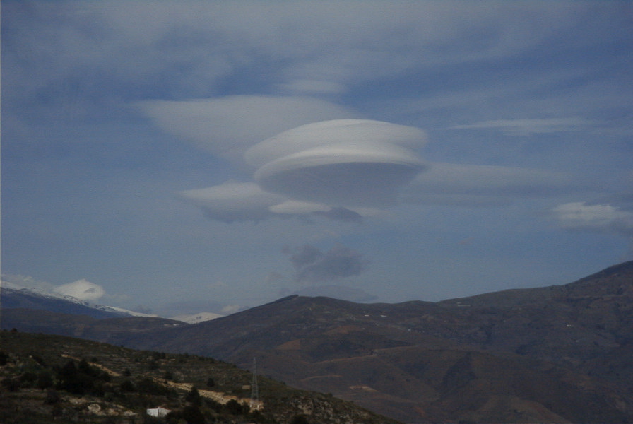 2007-02-11-037-Snow-and-Lenticular-clouds