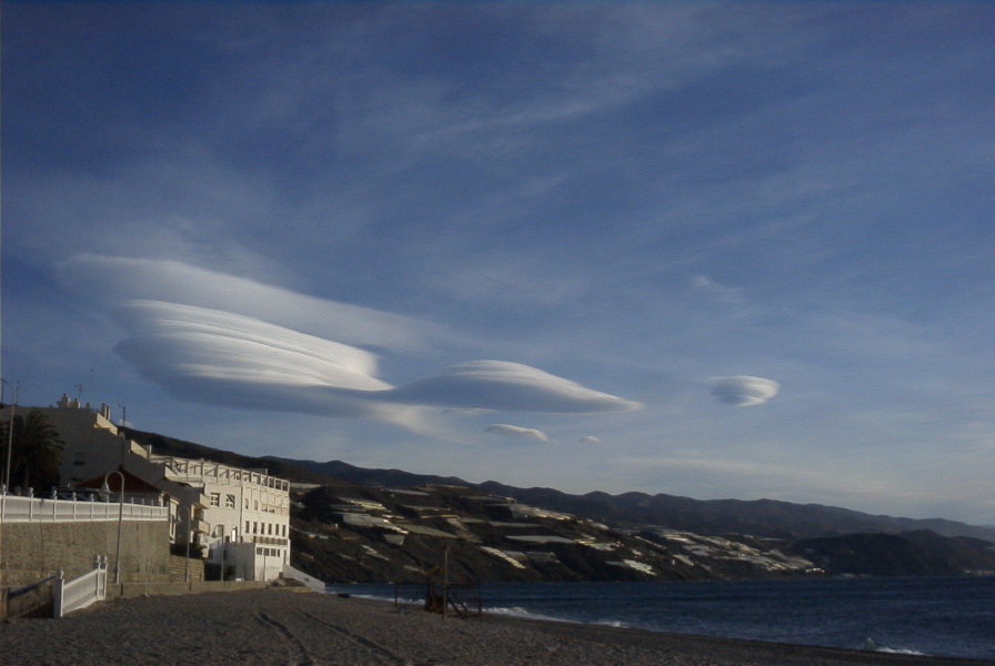 2007-02-12-005-Lenticular-Clouds