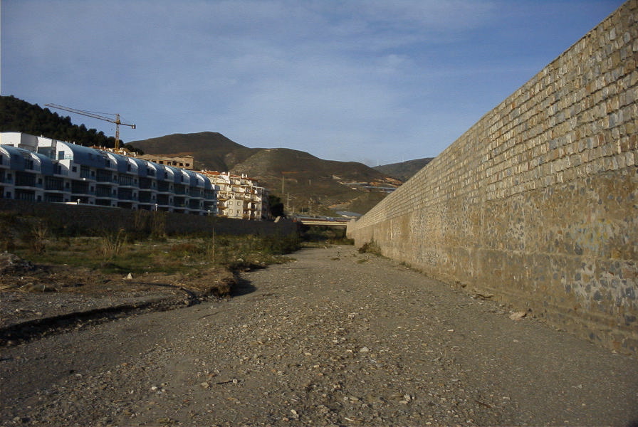 2007-02-12-017-River-Bed