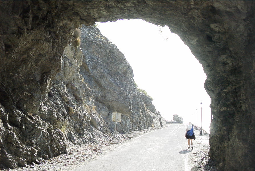 2007-02-12-027-Tunnel