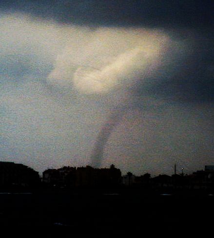 2007-04-05-049-Tornado-enhanced