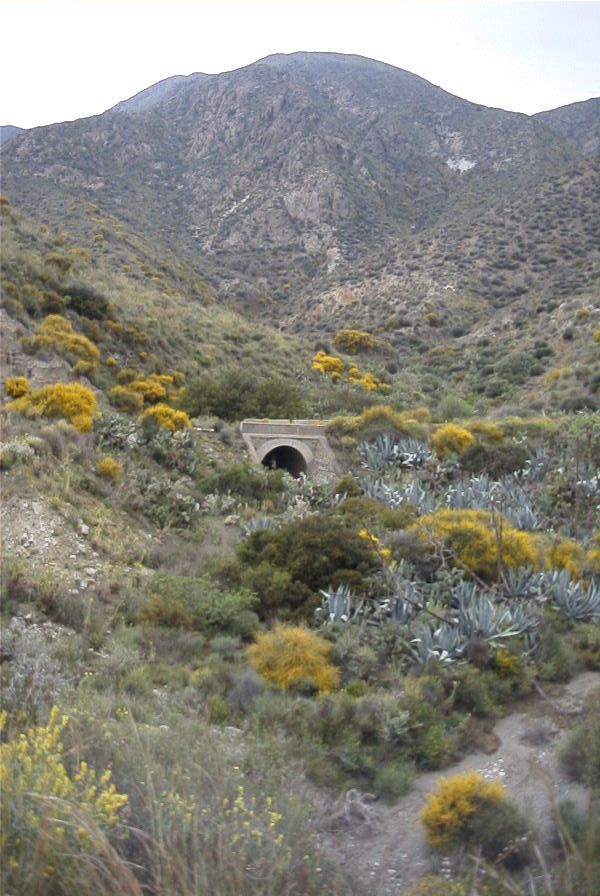 2007-04-12-013-Valley