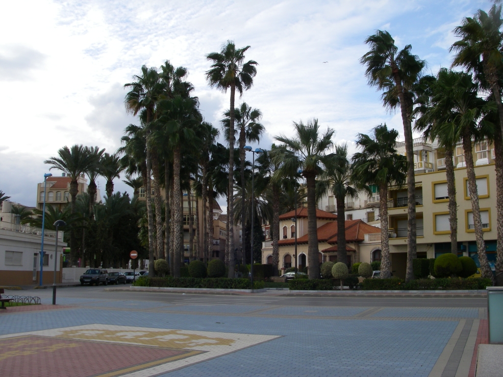 2007-12-23-025-Municipal-park-at-Aguilas