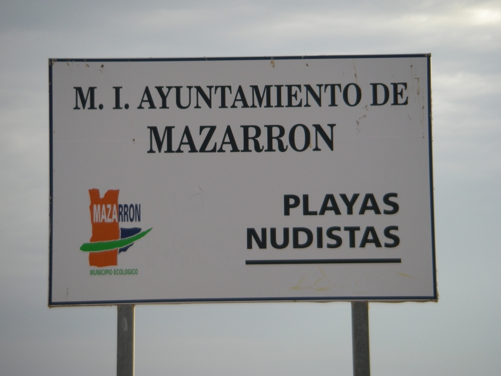 2007-12-26-009-Nudistas