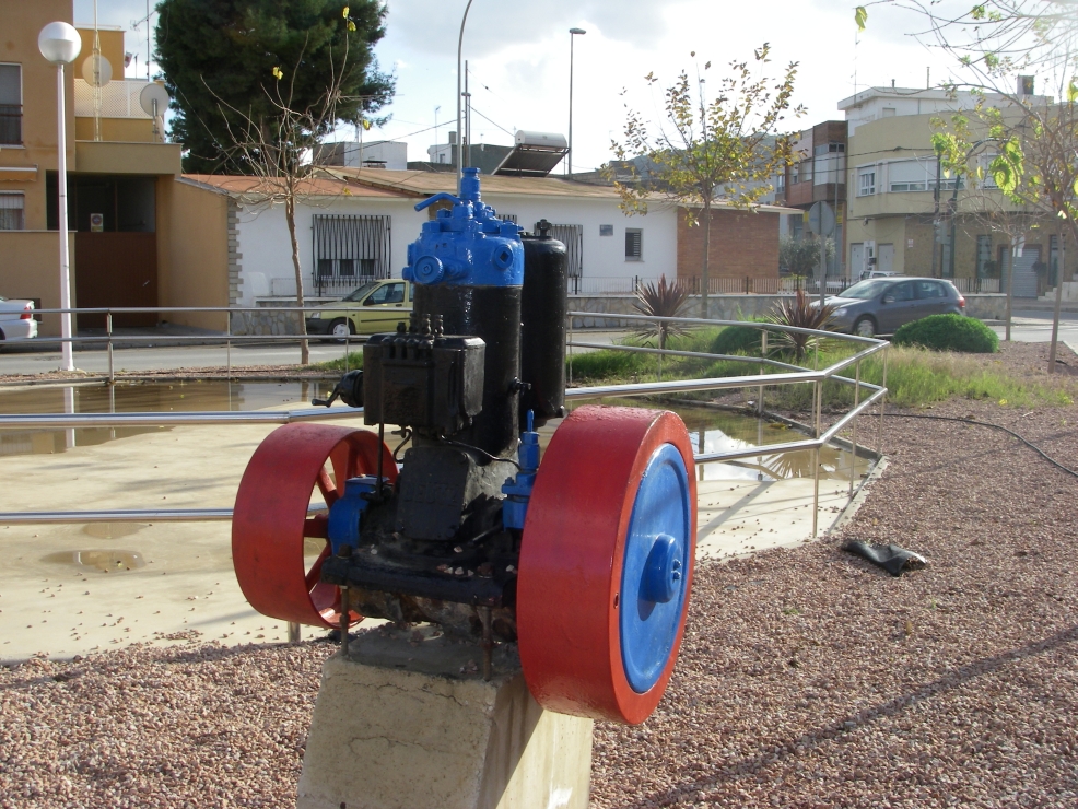 2007-12-27-003-Old-Pump