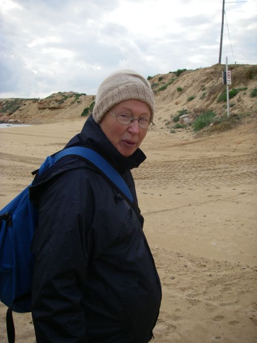 2008-02-13-002-Anne-in-the-cold