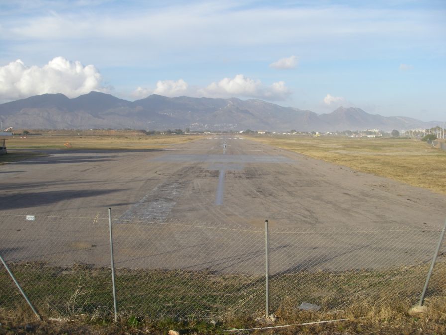 2008-12-27-023-Castello-Air-Strip