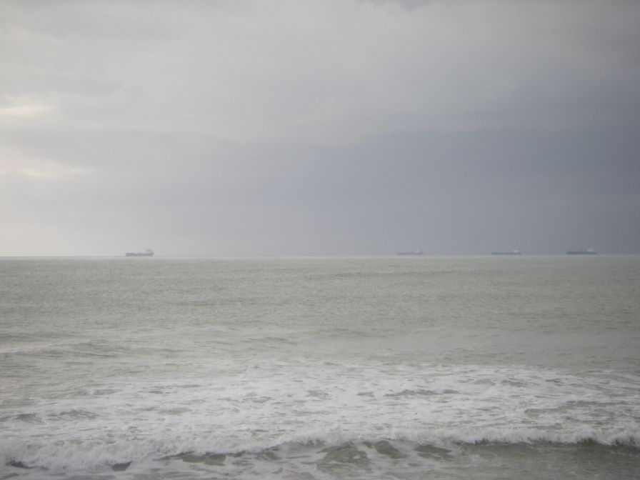 2008-12-28-004-Tankers-On-Hold