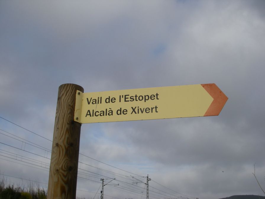 2008-12-30-032-Walking-Route-Sign