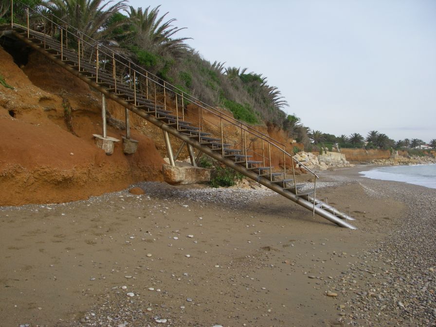 2009-01-01-014-Erosion-and-Storm-Damage
