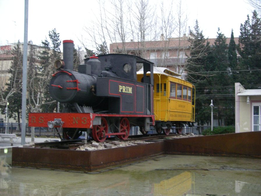 2009-02-15-002-Grown-Ups-Toy-Train