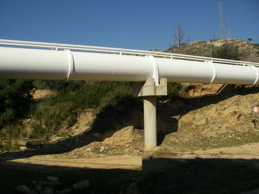 2009-02-17-014-Water-Pipe-Beside-Our-Route