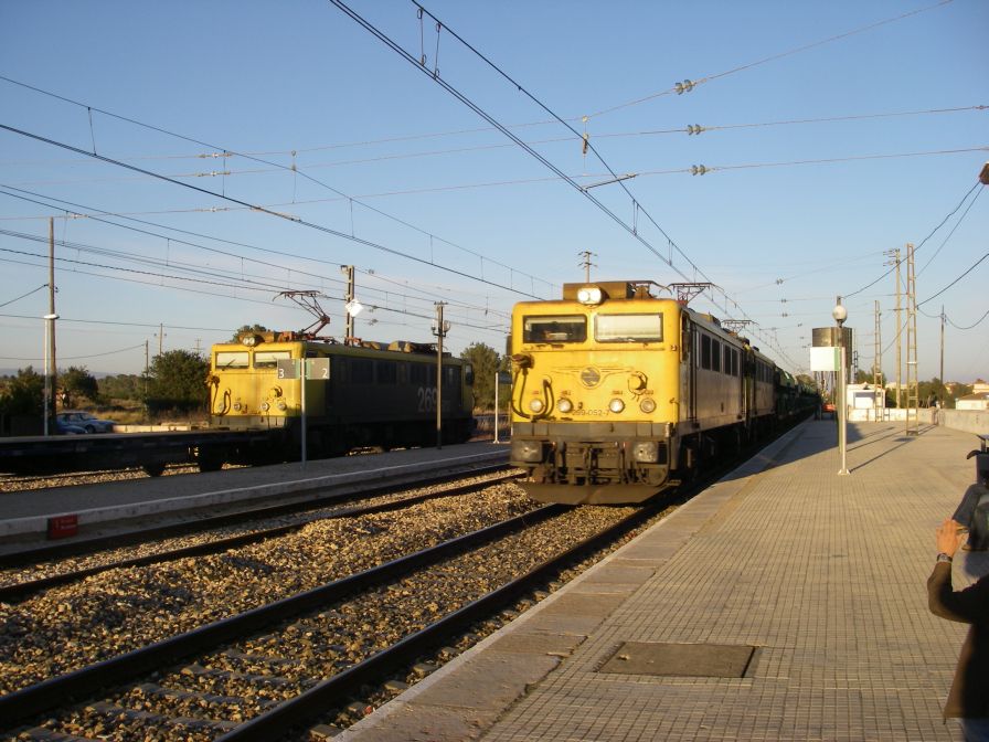 2009-02-17-032-Another-Freight-Train