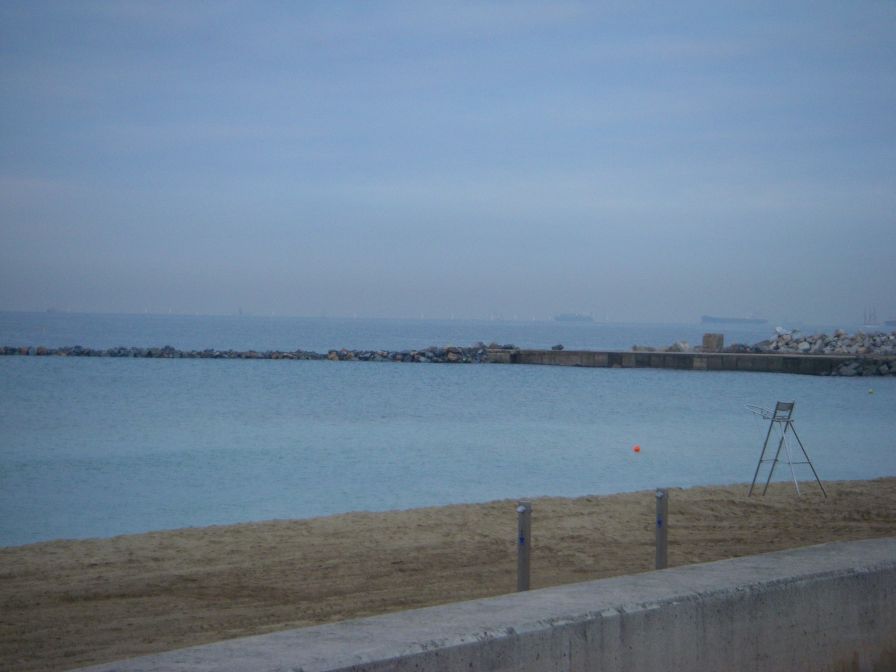 2009-04-09-001-Barcelona-Shipping