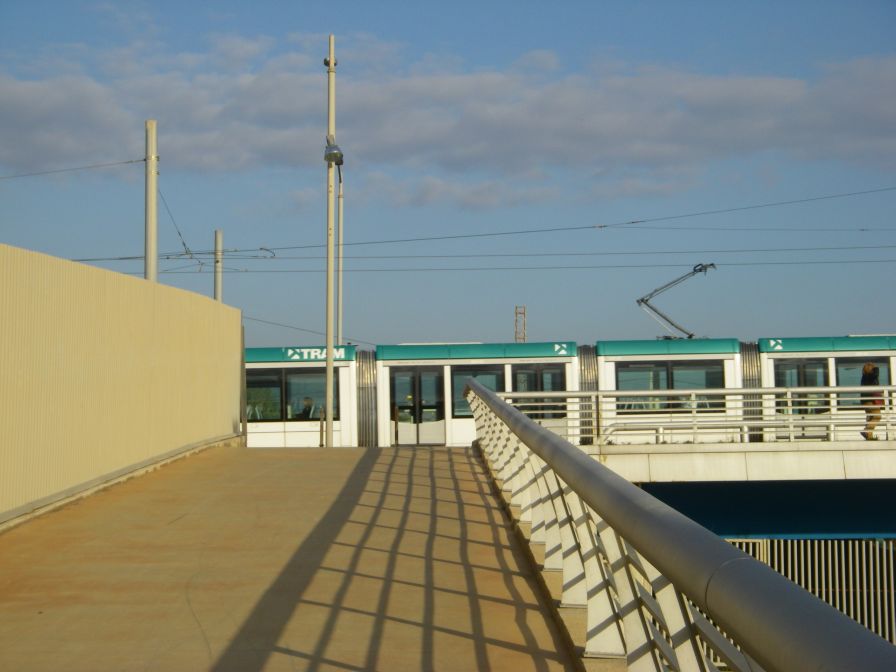 2009-04-09-011-Tram
