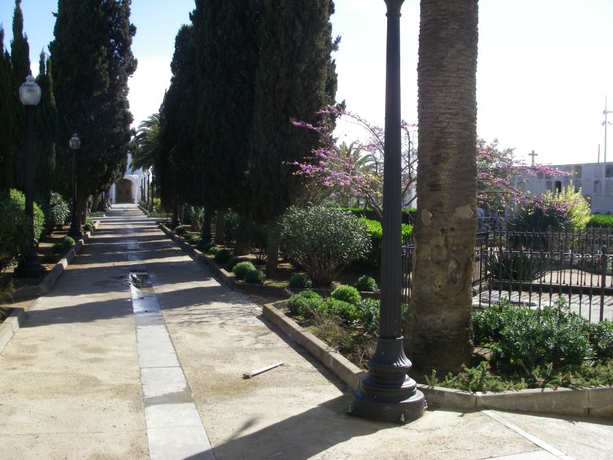 2009-04-11-005-Cemetery