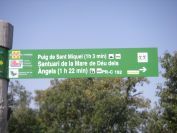 2009-04-14-022-Walk-Sign-Post