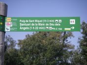 2009-04-14-023-Walk-Sign-Post