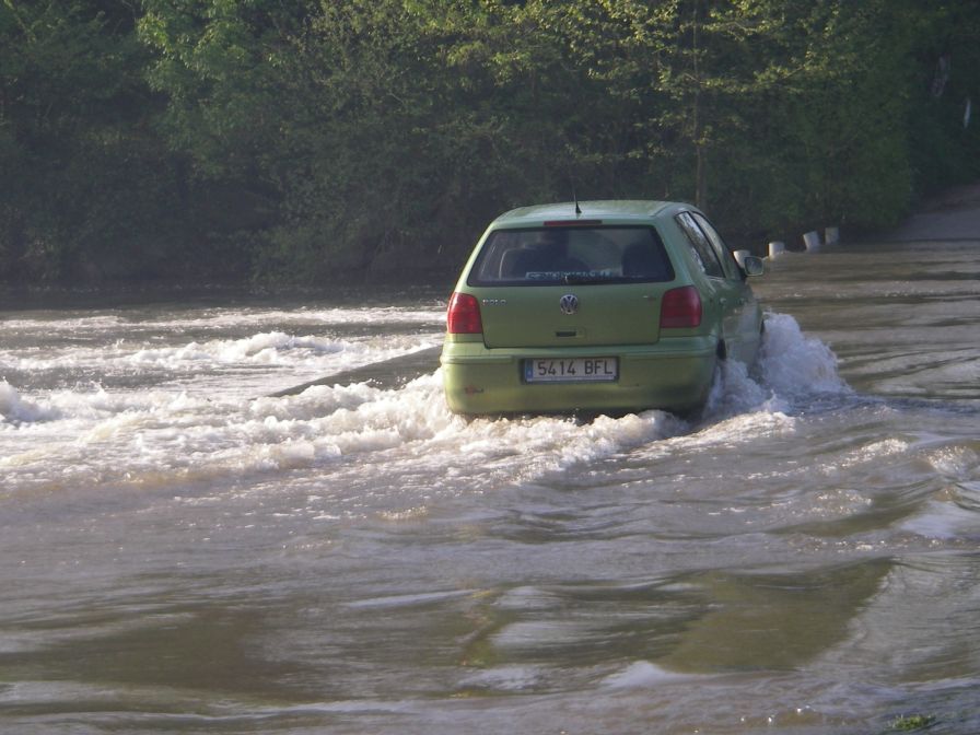 2009-04-15-010-El-Ter-in-Flood