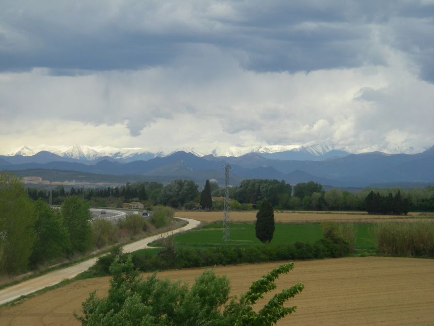 2009-04-16-044-Storm-Brewing