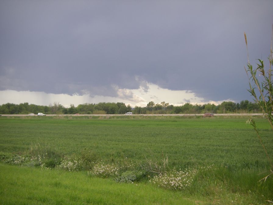 2009-04-16-045-Storm-Brewing