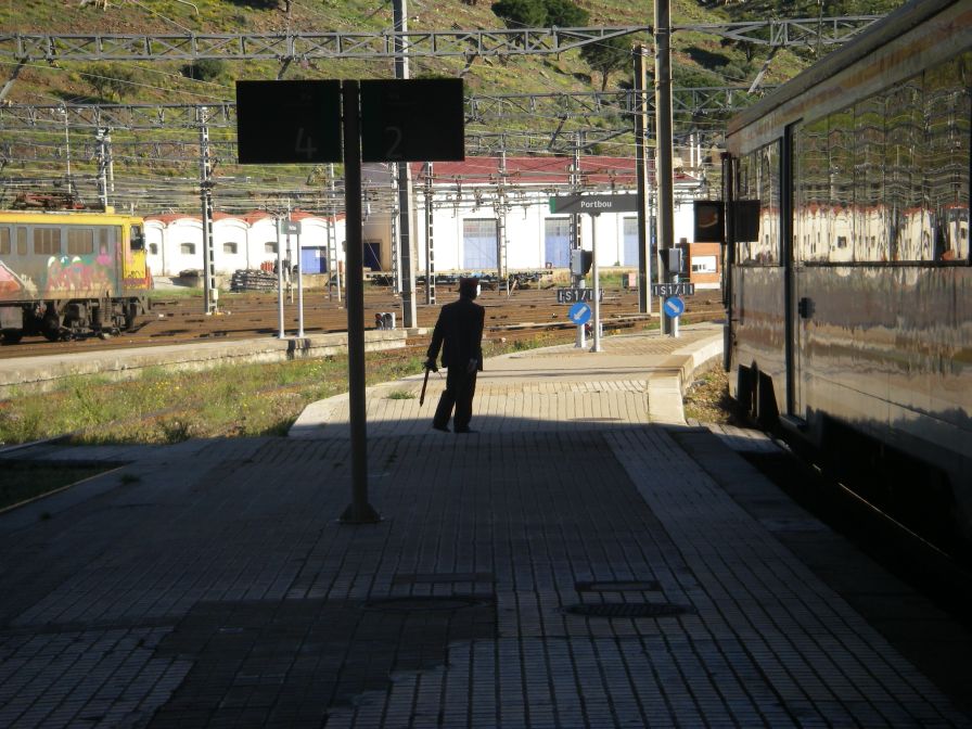 2009-04-18-005-Portbou-Station