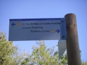 2009-04-18-015-Signposted-Walks